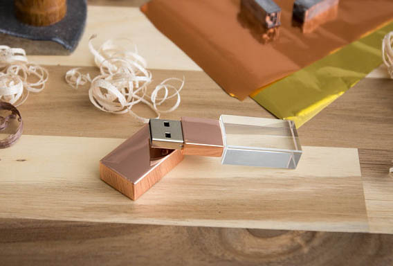 Rose Gold Crystal USB Oman