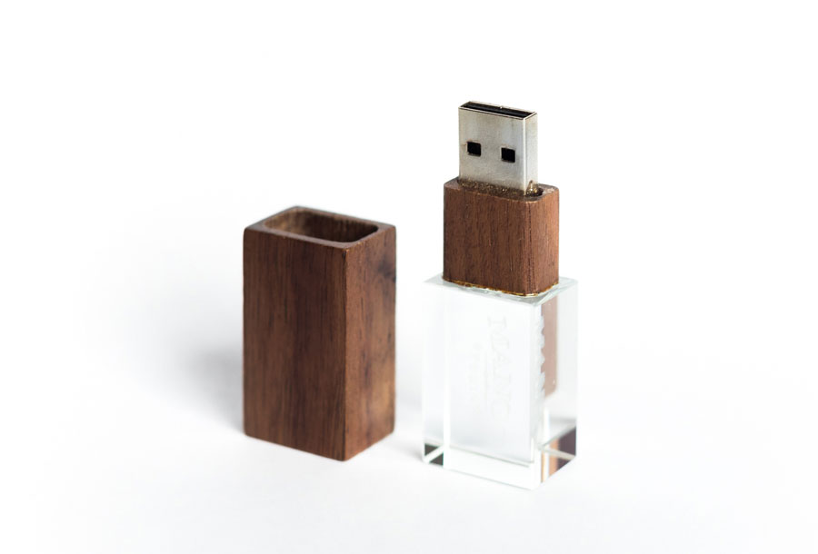 Walnut Crystal USB Printing Oman